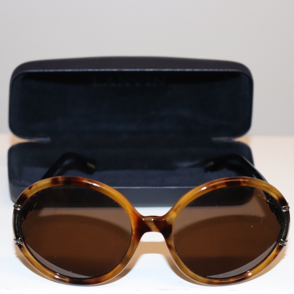 Lanvin Round Eye Tortoise Shell Sunglasses